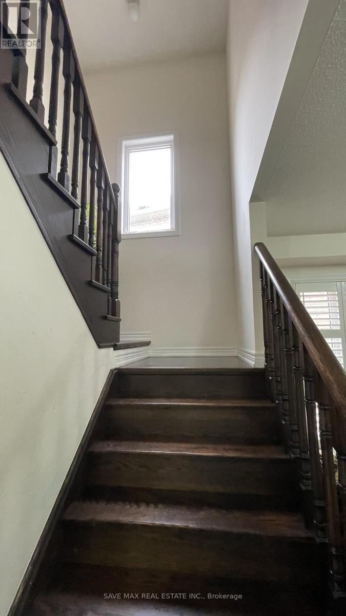 6 Bittersweet Road, Brampton, ON - Indoor Photo Showing Other Room