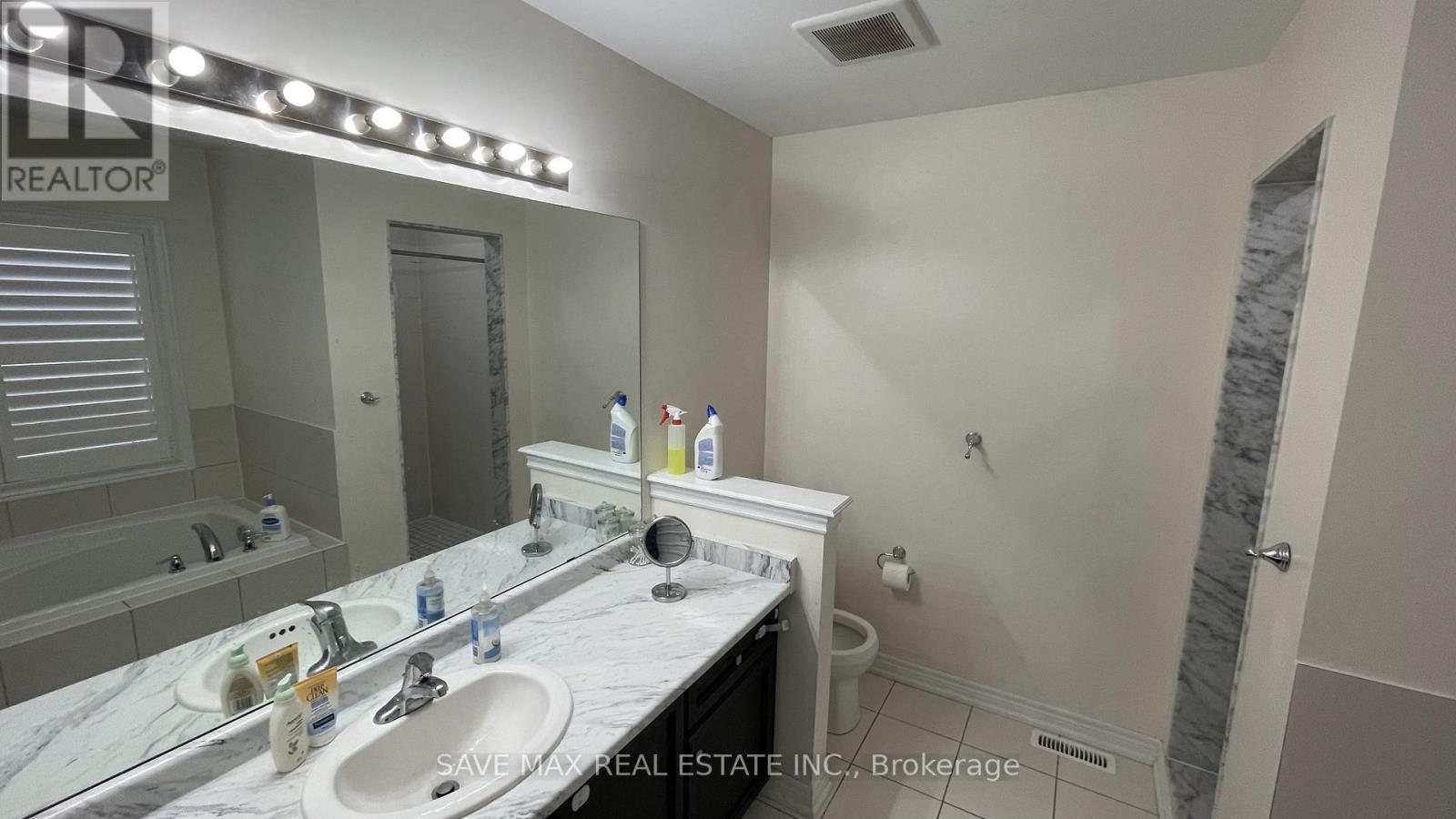 6 Bittersweet Road, Brampton, ON - Indoor Photo Showing Bathroom