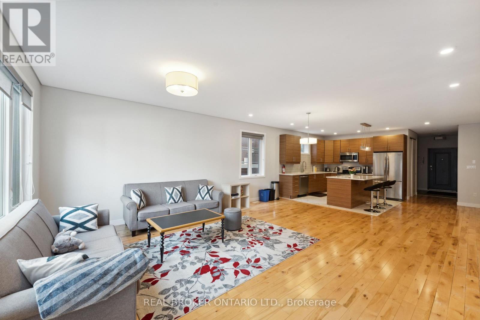 36 Ontario Street, Ottawa, ON - Indoor Photo Showing Other Room