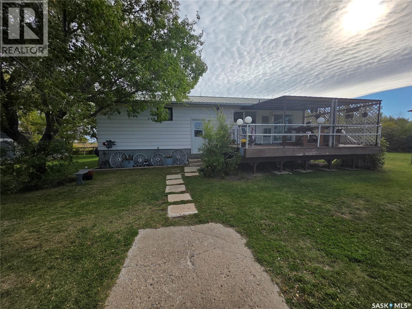 Turner Ranch, Benson Rm No. 35, SK - Outdoor With Deck Patio Veranda
