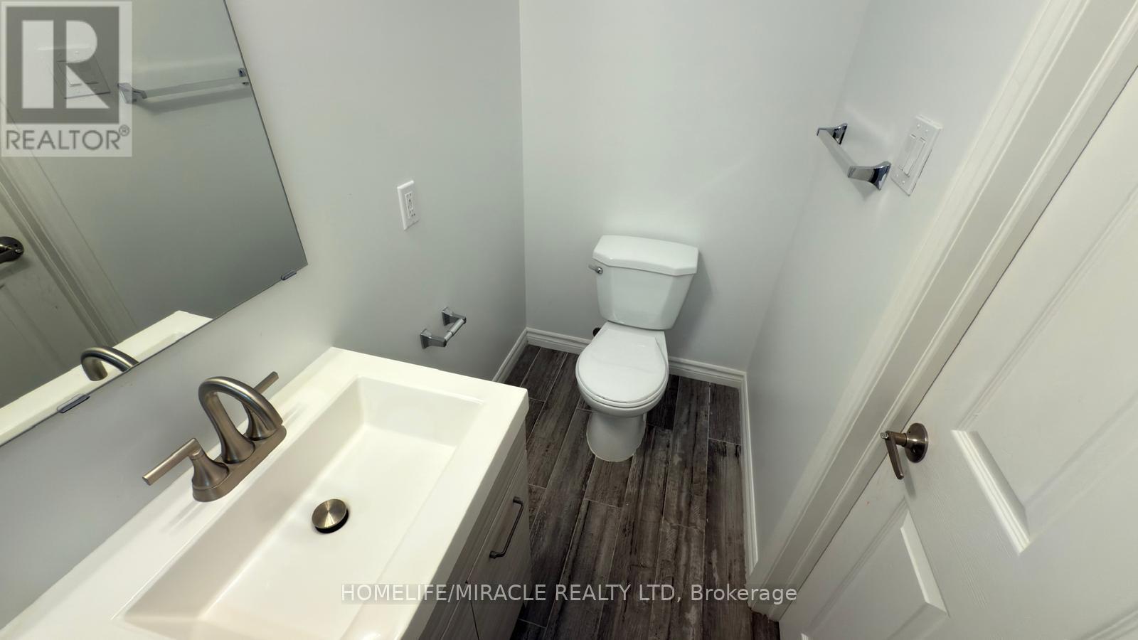 147 Yates Drive, Milton, ON - Indoor Photo Showing Bathroom