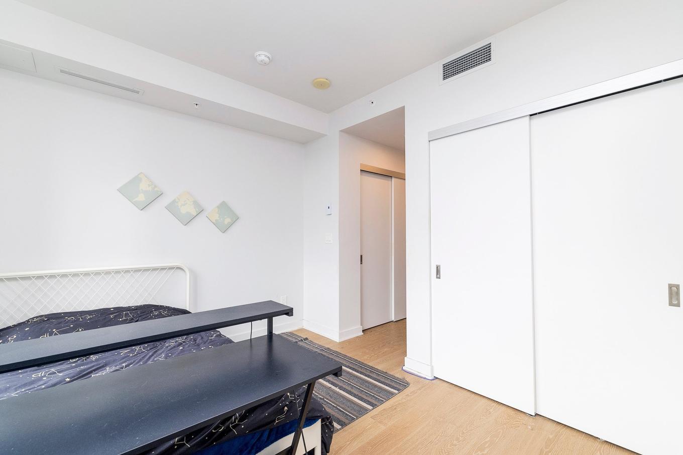 Bedroom - 902-1188 Rue St-Antoine O., Montréal (Ville-Marie), QC - Indoor