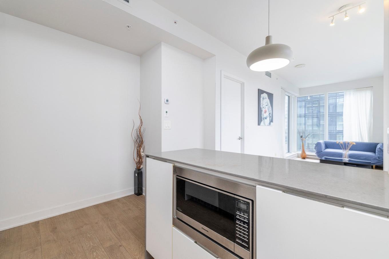 Kitchen - 902-1188 Rue St-Antoine O., Montréal (Ville-Marie), QC - Indoor Photo Showing Other Room