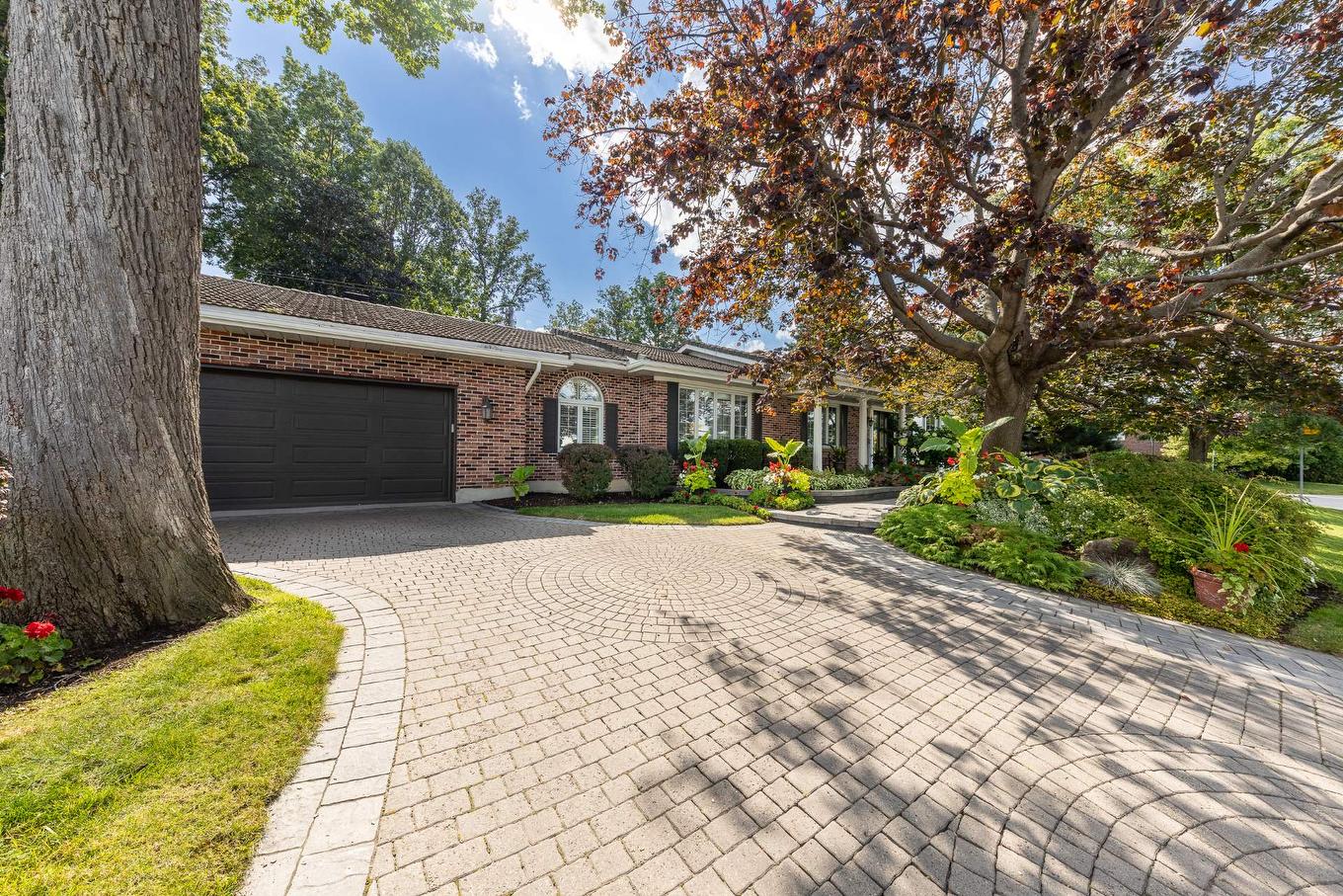 Frontage - 570 Rue De La Neuve-France, Saint-Jean-Sur-Richelieu, QC - Outdoor