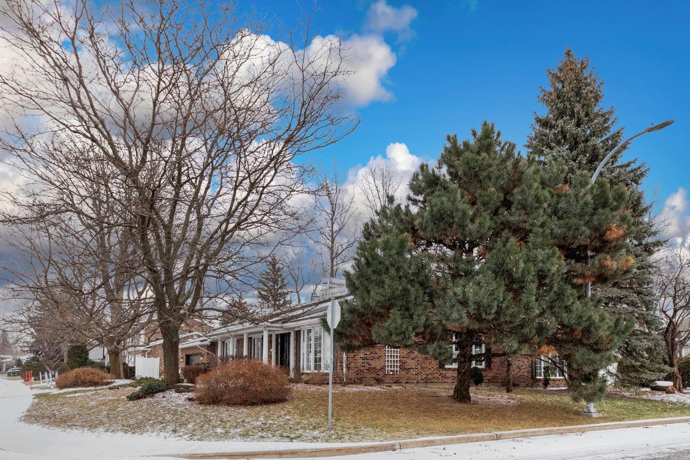 Façade - 570 Rue De La Neuve-France, Saint-Jean-Sur-Richelieu, QC - Outdoor