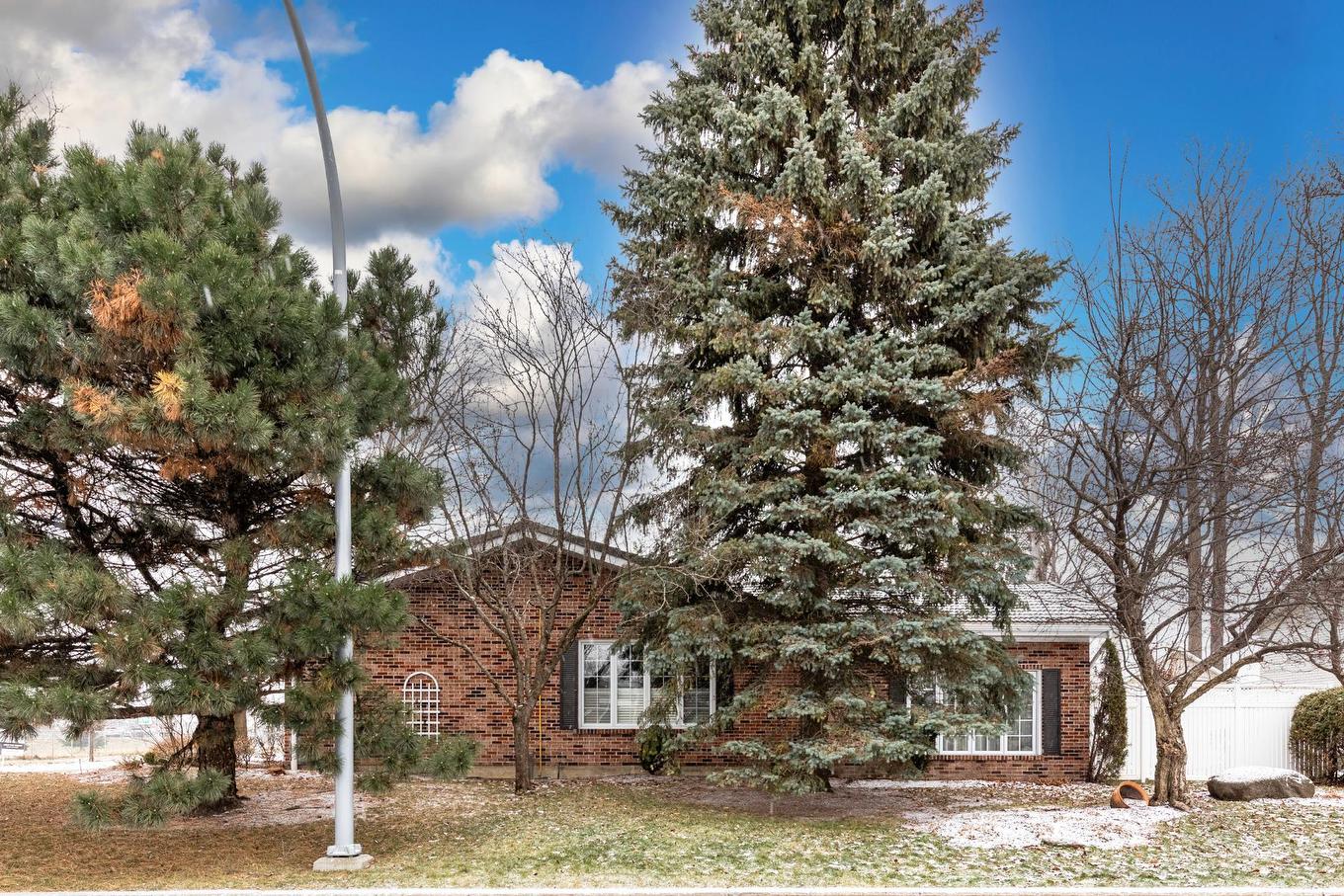 Façade - 570 Rue De La Neuve-France, Saint-Jean-Sur-Richelieu, QC - Outdoor