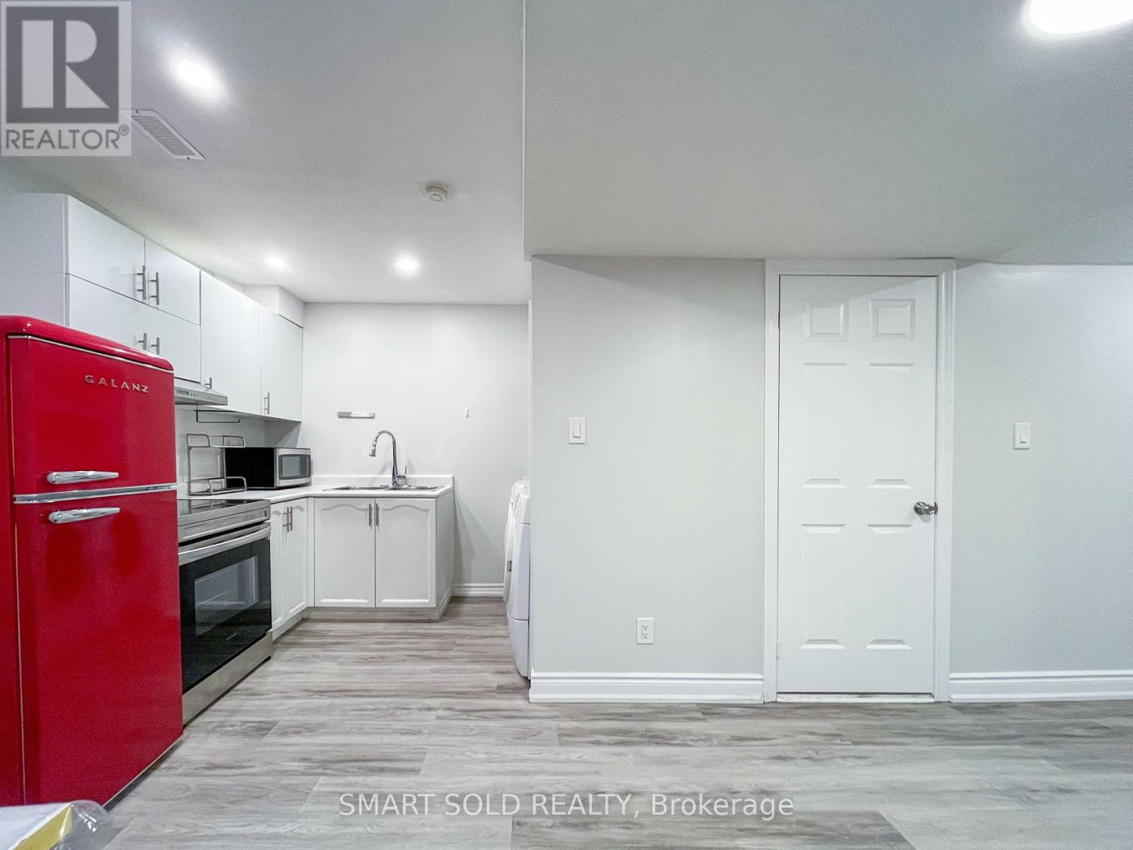 Bsmt - 22 Vandervoort Drive, Richmond Hill, ON - Indoor