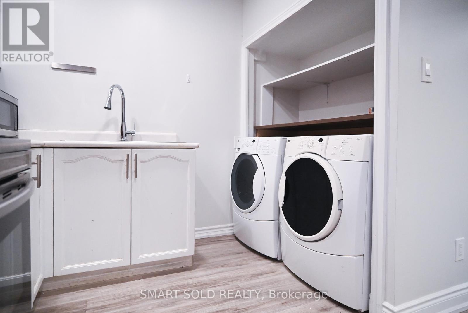 Bsmt - 22 Vandervoort Drive, Richmond Hill, ON - Indoor Photo Showing Laundry Room