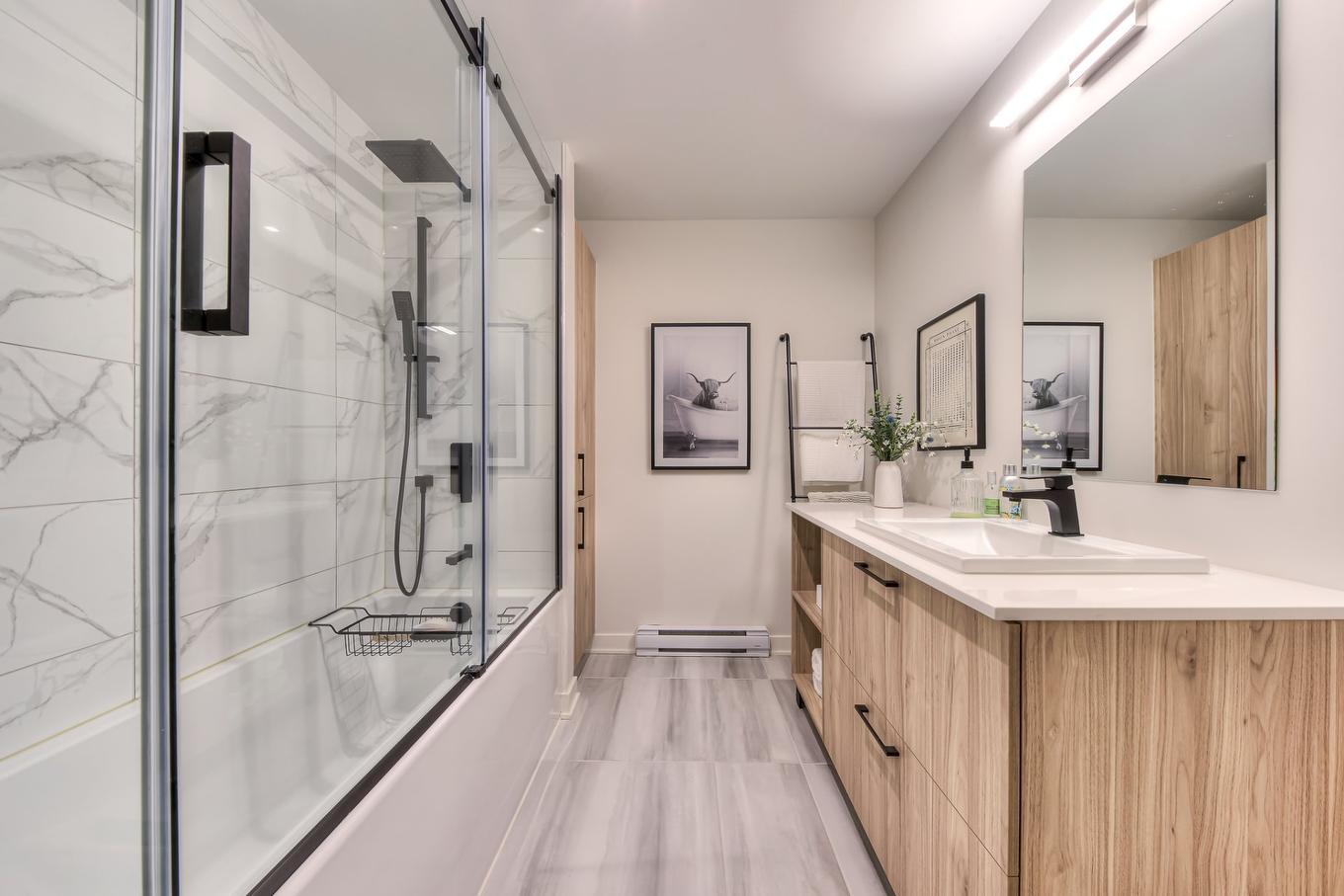 Salle de bains - 1003-3500 Boul. St-Elzear O., Laval (Chomedey), QC - Indoor Photo Showing Bathroom