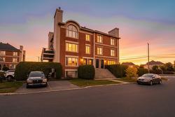 7-9165 Crois. du Louvre Brossard, QC J4Y 0E1