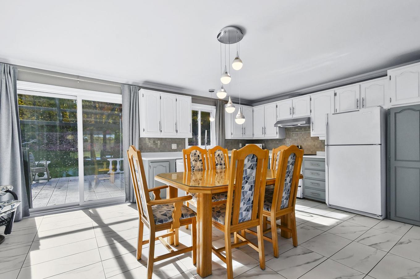 Cuisine - 131 Rg St-Pierre, Saint-Jean-De-Matha, QC - Indoor Photo Showing Other Room