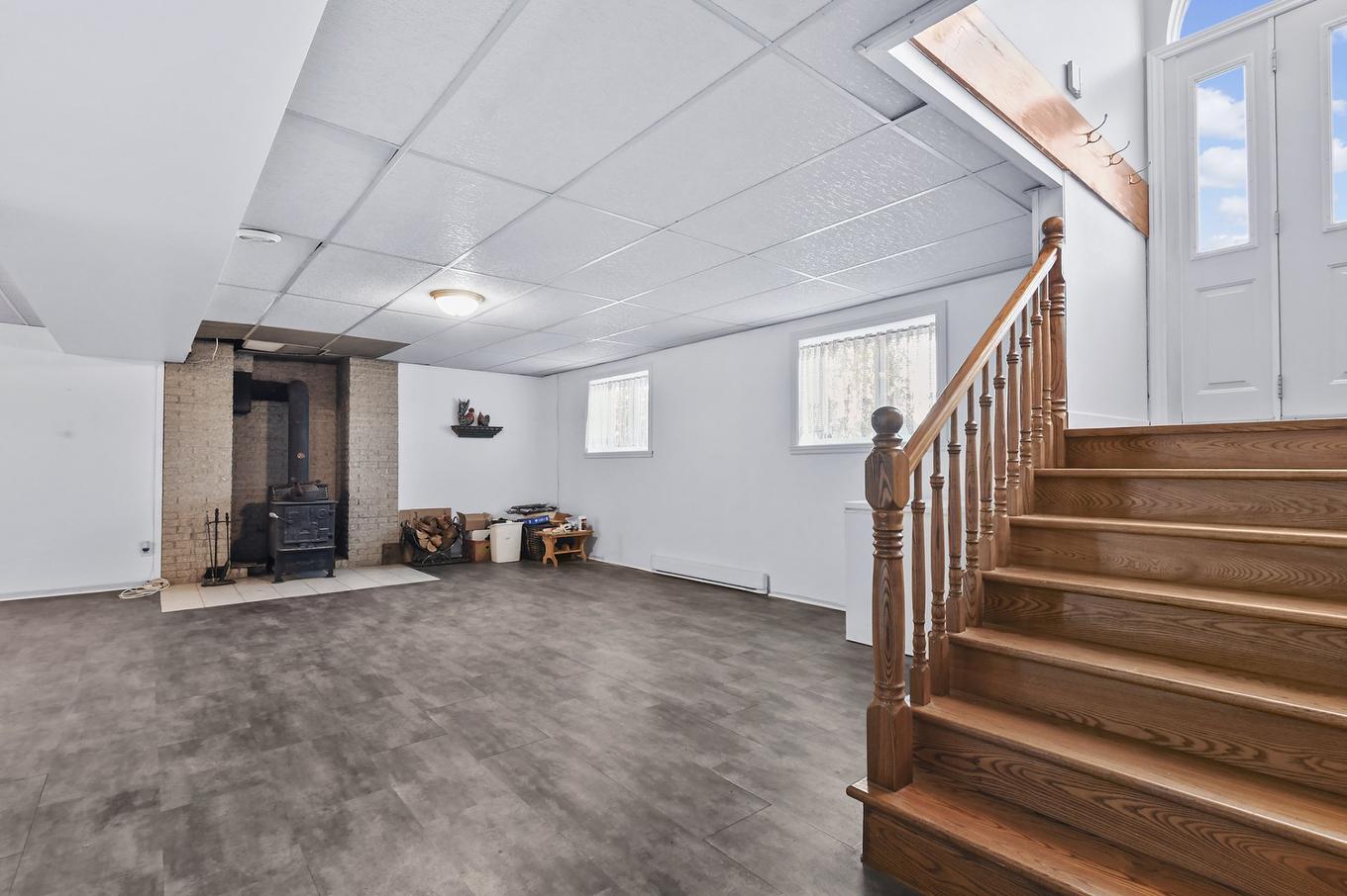 Salle familiale - 131 Rg St-Pierre, Saint-Jean-De-Matha, QC - Indoor Photo Showing Other Room