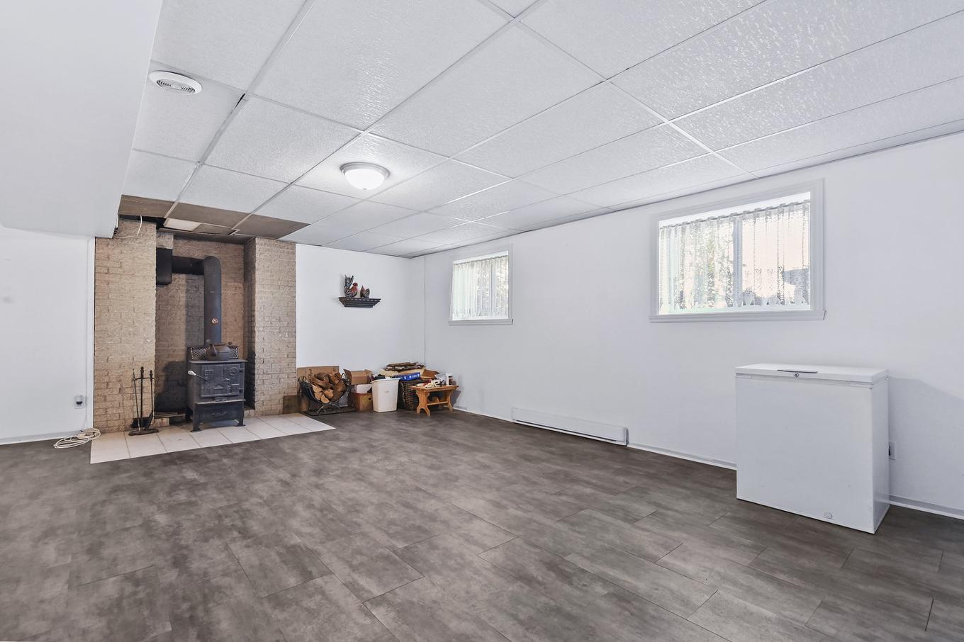 Salle familiale - 131 Rg St-Pierre, Saint-Jean-De-Matha, QC - Indoor Photo Showing Other Room