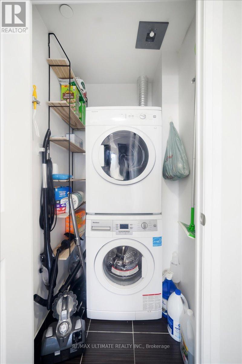 2008 - 3600 Highway 7 Highway, Vaughan, ON - Indoor Photo Showing Laundry Room
