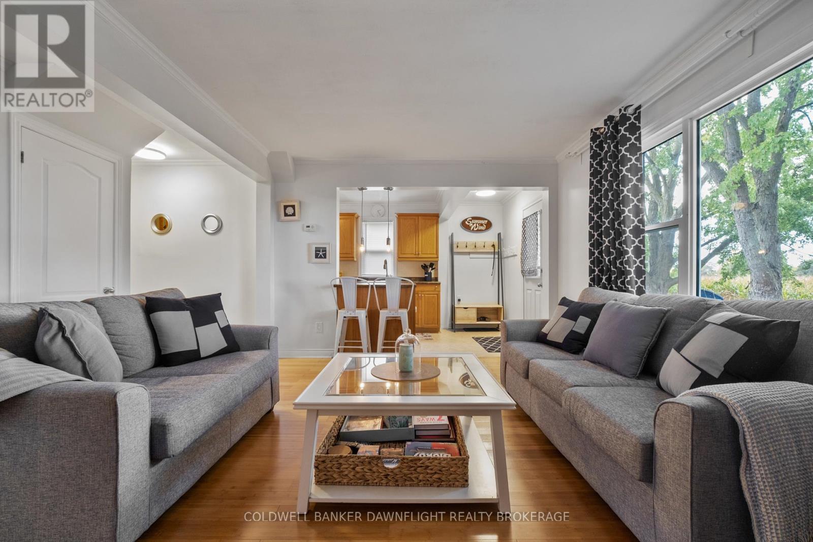 142 Algonquin Drive, South Huron (Stephen), ON - Indoor Photo Showing Living Room