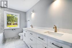 4 Piece Ensuite Double Sinks -