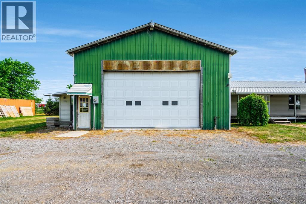 10350 Richardson Sideroad, Tilbury West, ON - Outdoor With Exterior