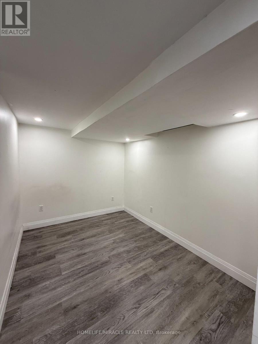 44 Knapton Avenue, Ajax, ON - Indoor Photo Showing Other Room