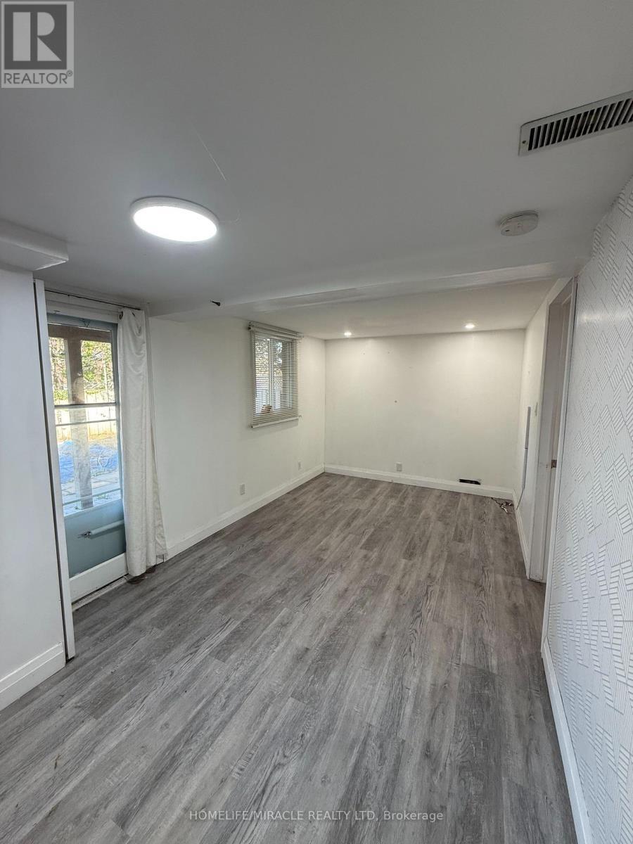 44 Knapton Avenue, Ajax, ON - Indoor Photo Showing Other Room