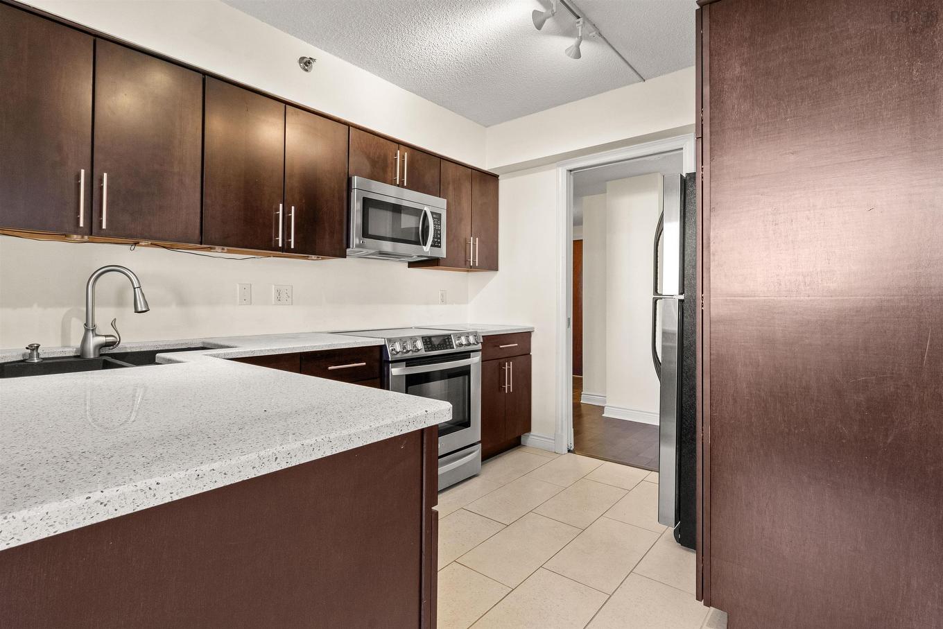 301 5530 Artillery Place, Halifax, NS