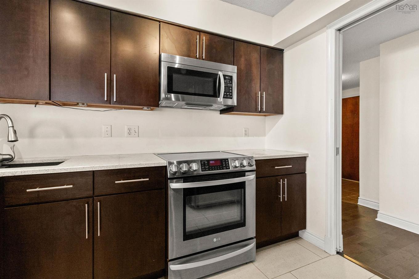 301 5530 Artillery Place, Halifax, NS