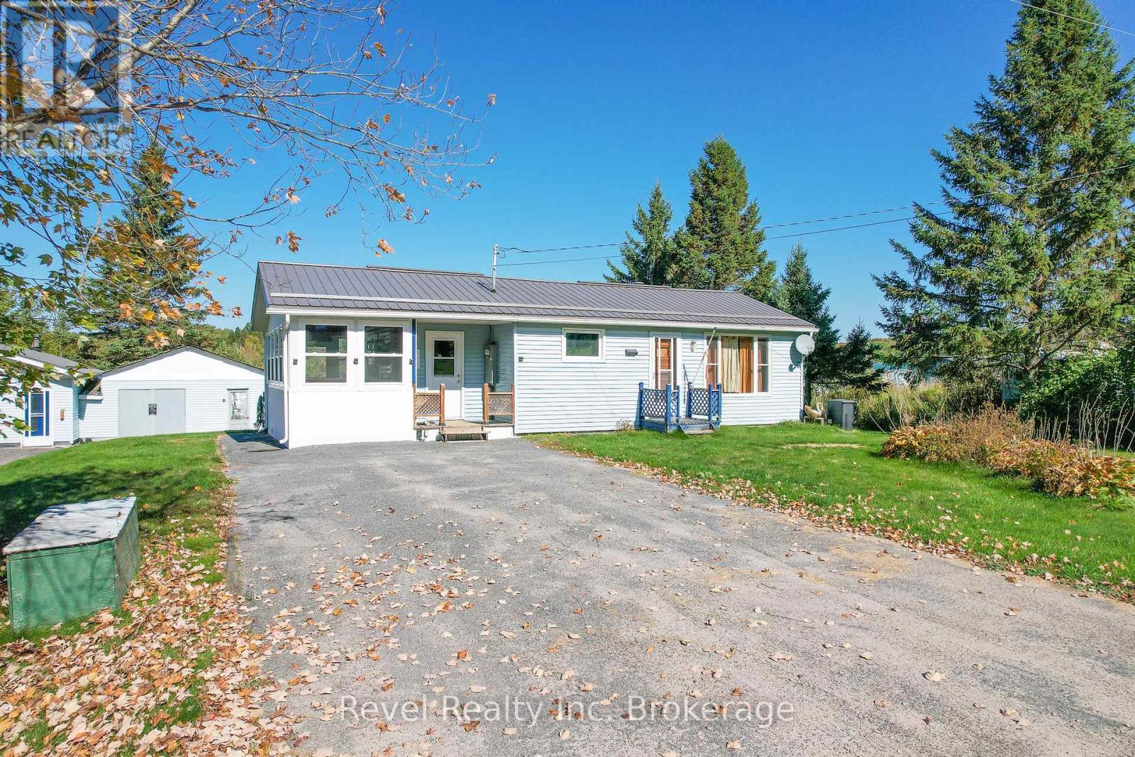2816 Chiswick Line, Chisholm, ON - Outdoor