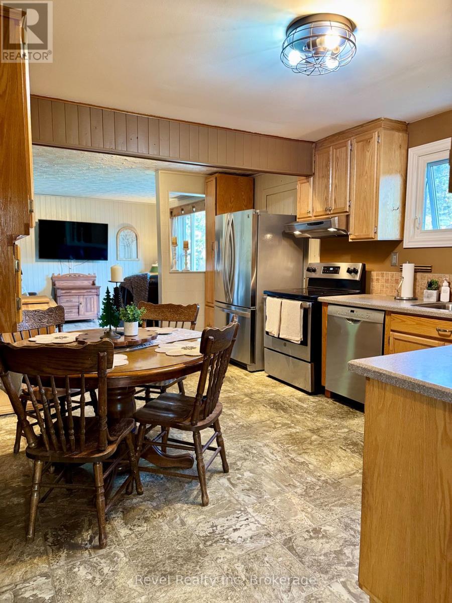 2816 Chiswick Line, Chisholm, ON - Indoor