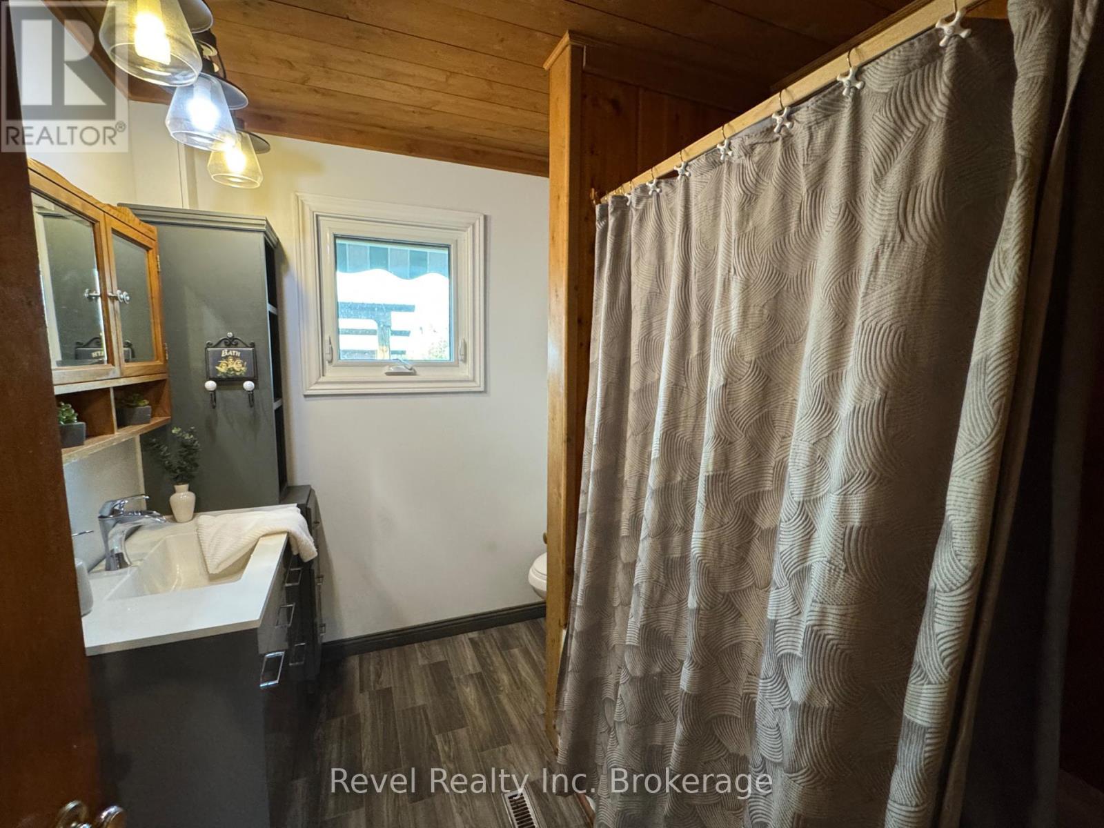 2816 Chiswick Line, Chisholm, ON - Indoor