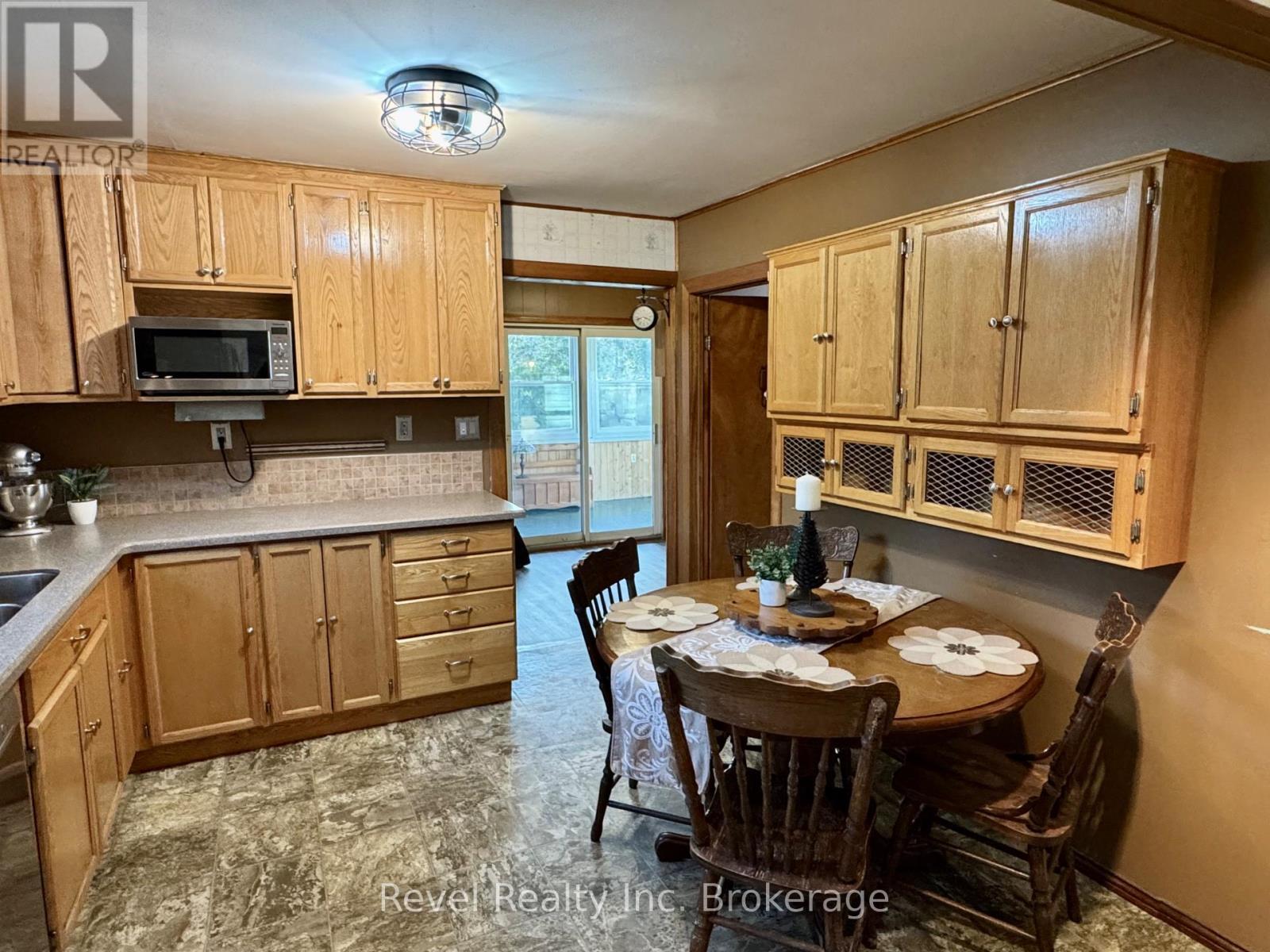 2816 Chiswick Line, Chisholm, ON - Indoor