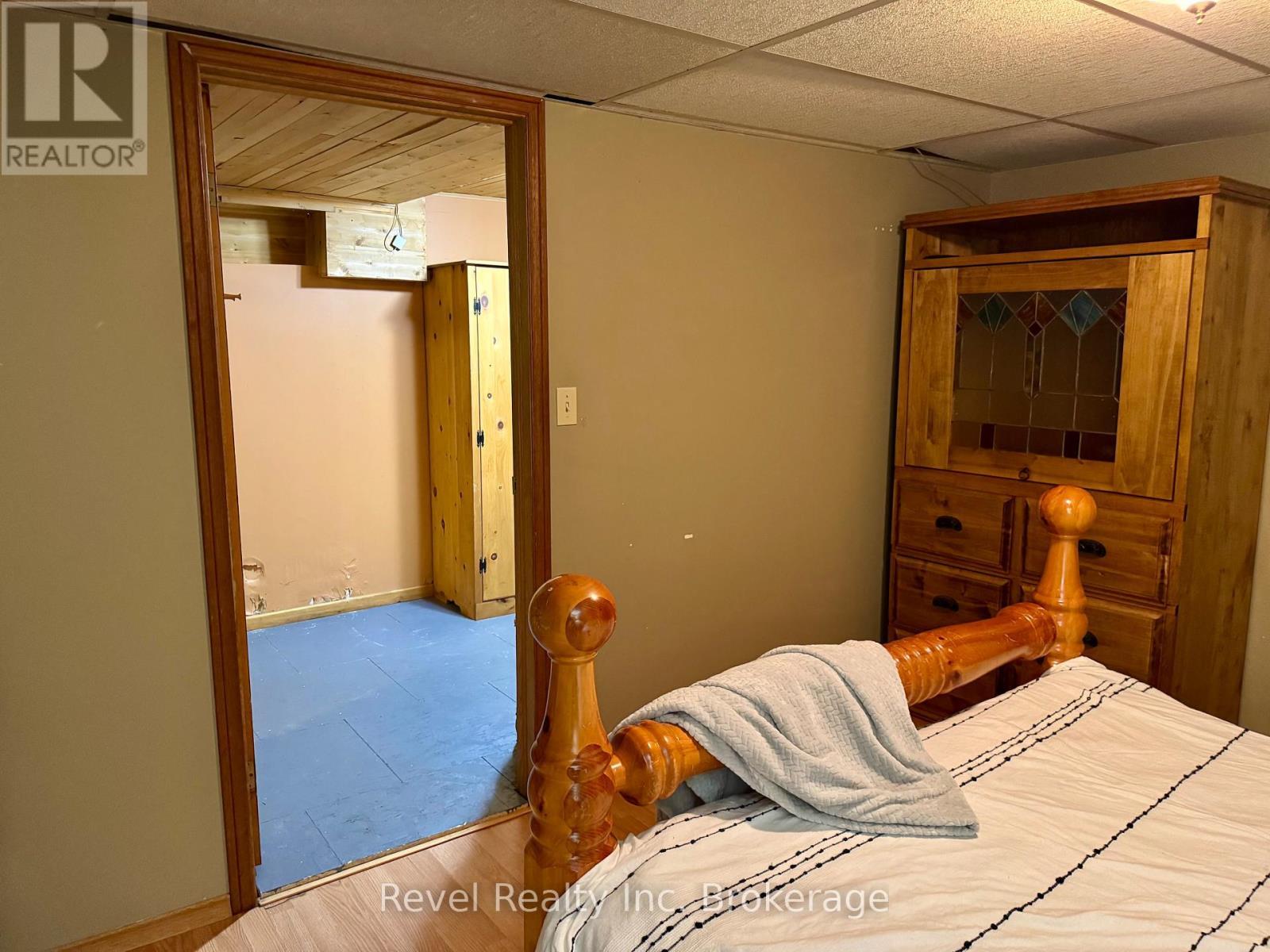 2816 Chiswick Line, Chisholm, ON - Indoor Photo Showing Bedroom