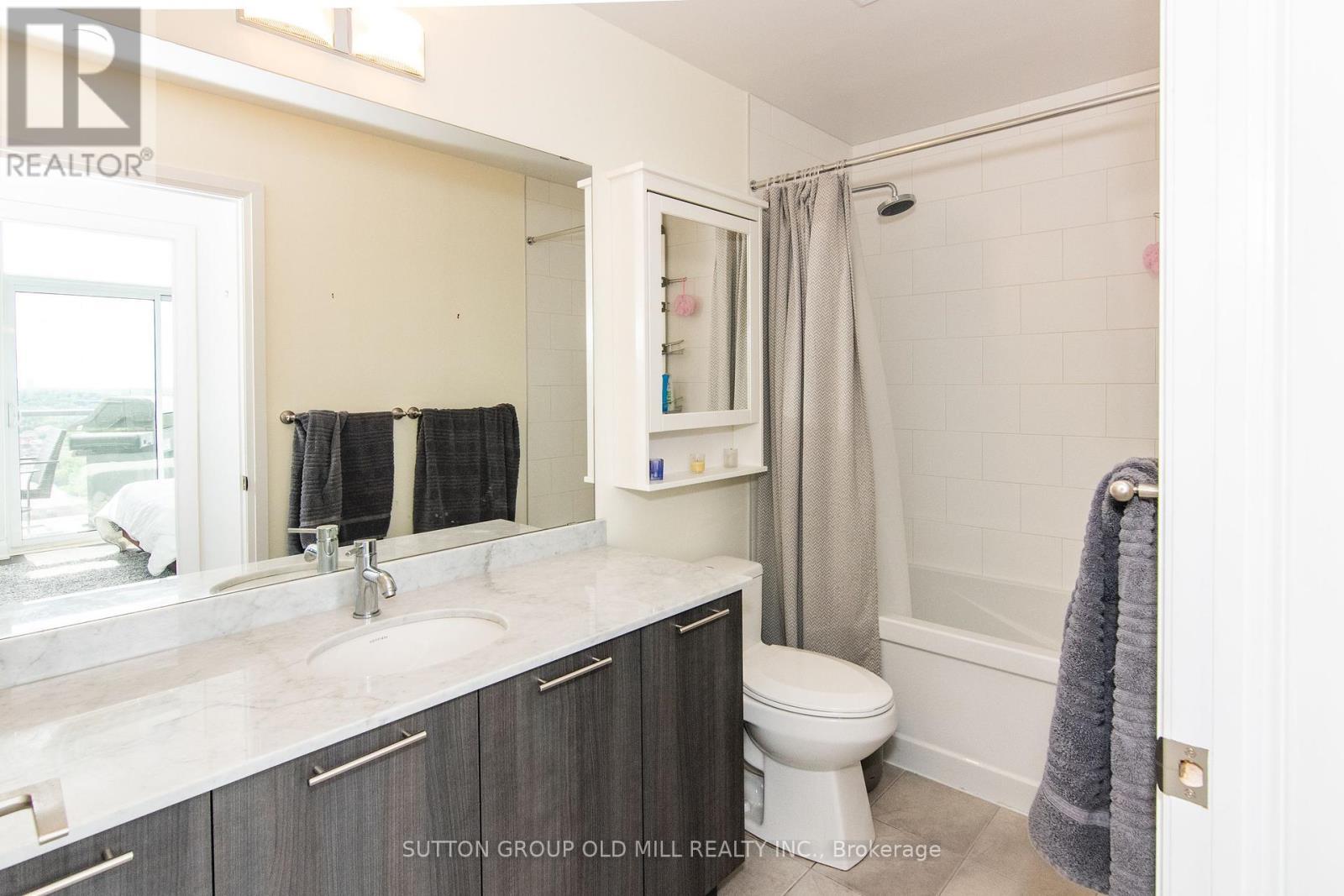 1207 - 35 Fontenay Court, Toronto, ON - Indoor Photo Showing Bathroom