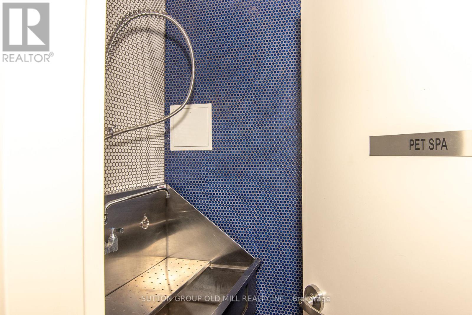 1207 - 35 Fontenay Court, Toronto, ON - Outdoor With Exterior