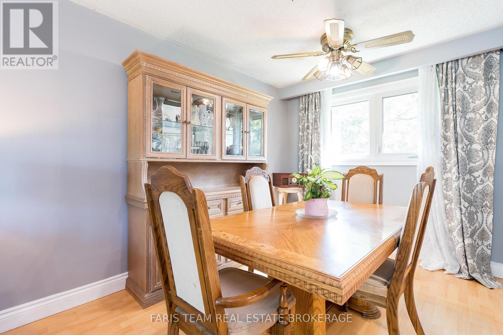 29 Jamieson Drive, Adjala-Tosorontio, ON - Indoor Photo Showing Dining Room