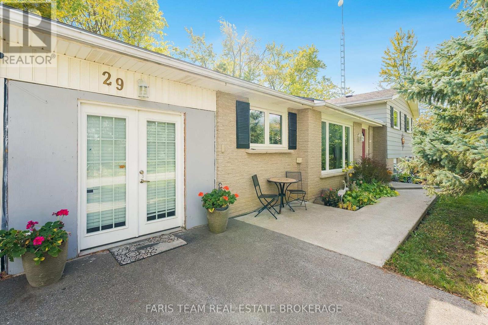 29 Jamieson Drive, Adjala-Tosorontio, ON - Outdoor