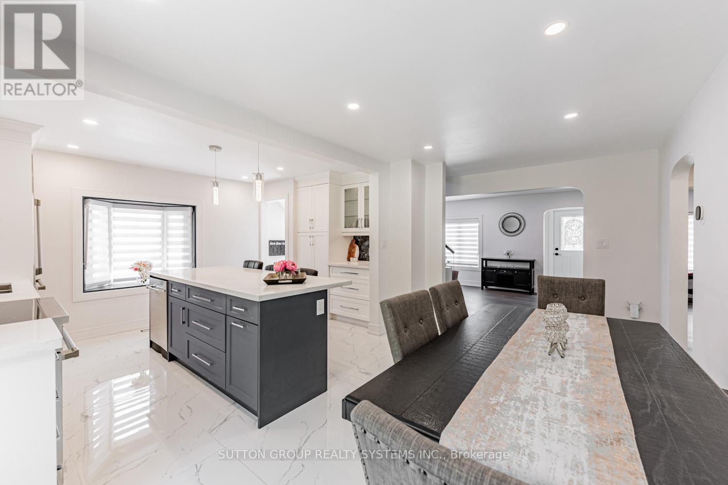 18493 Hurontario Street, Caledon, ON - Indoor