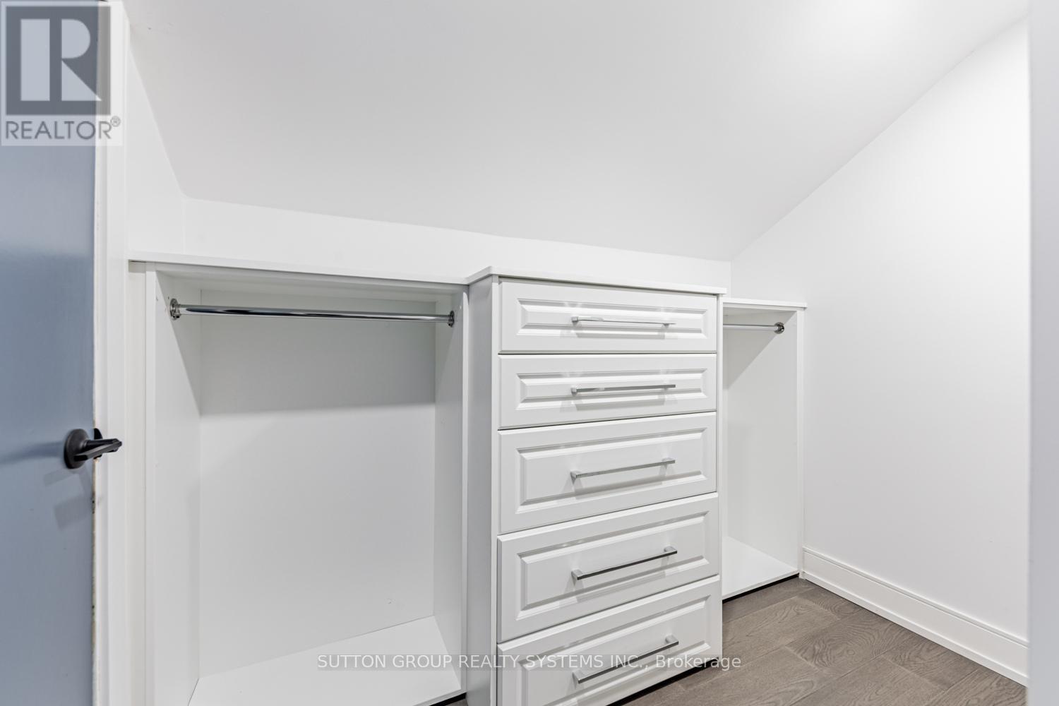 18493 Hurontario Street, Caledon, ON - Indoor