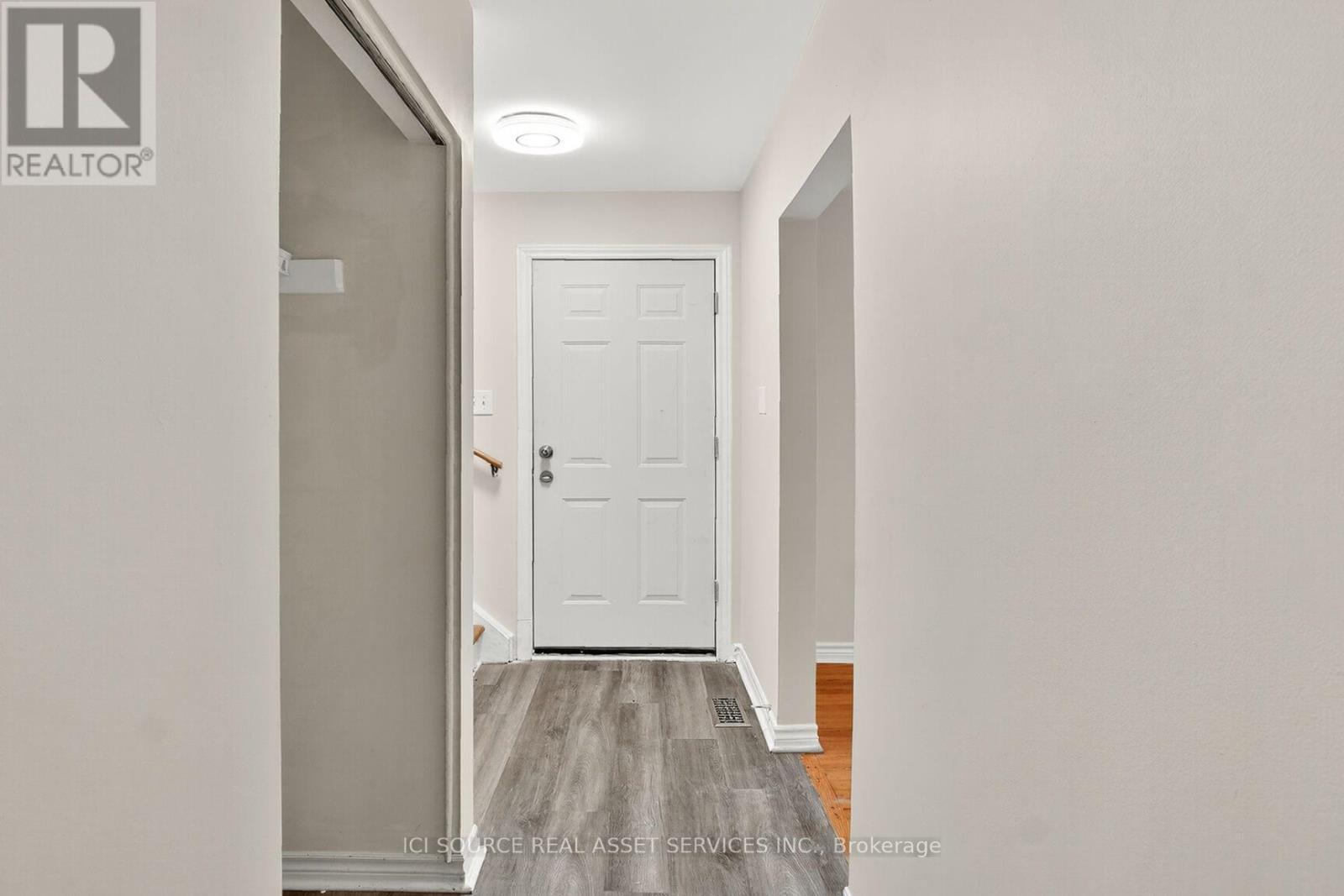 1393 Claymor Avenue, Ottawa, ON - Indoor Photo Showing Other Room