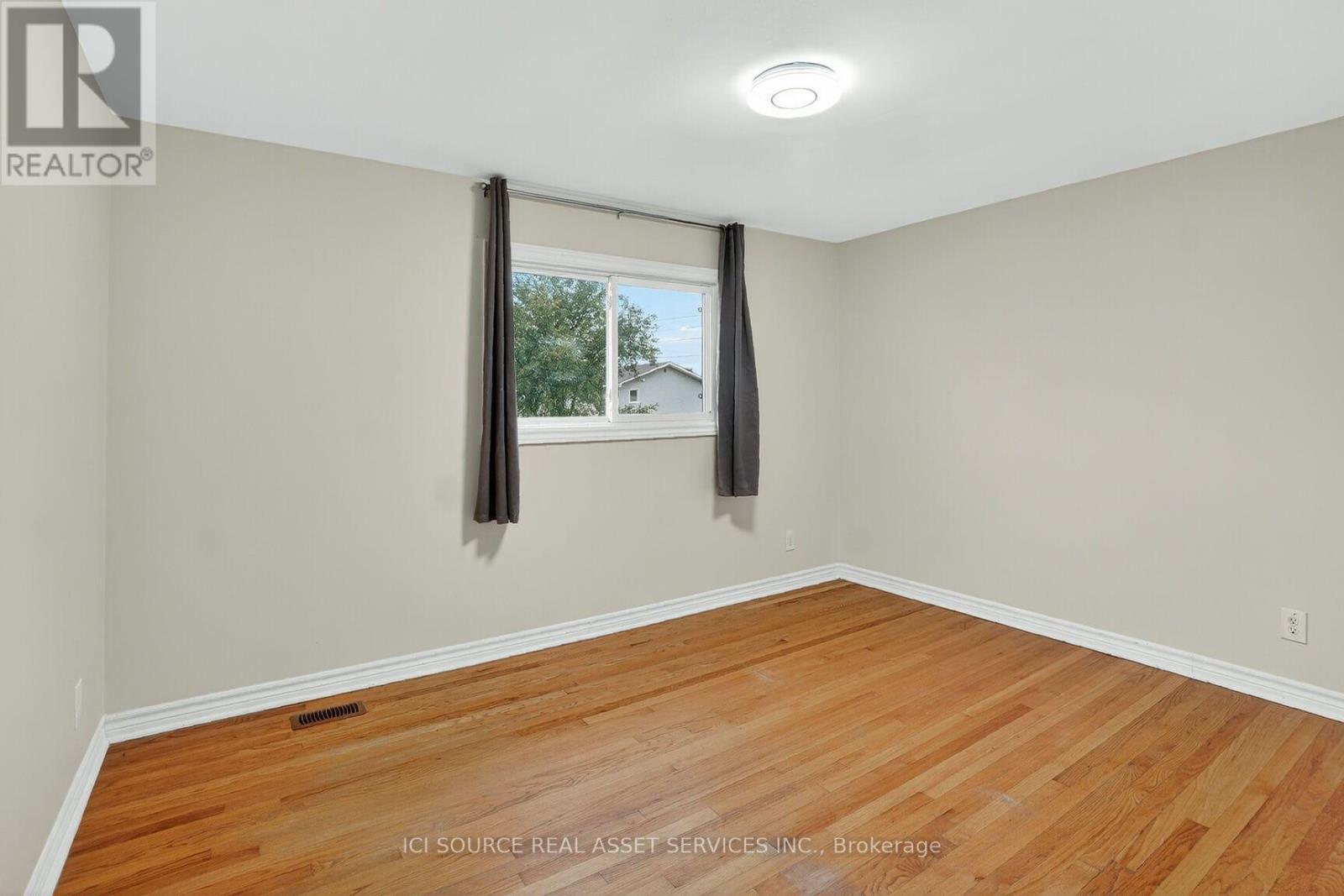 1393 Claymor Avenue, Ottawa, ON - Indoor Photo Showing Other Room