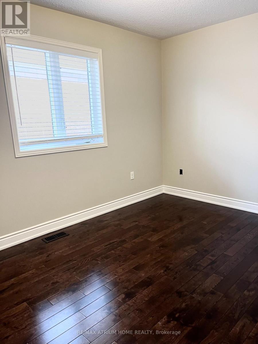 1261 Blencowe Crescent, Newmarket, ON - Indoor Photo Showing Other Room