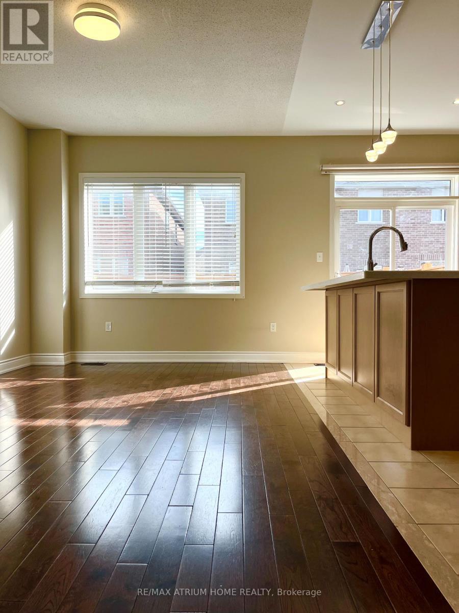 1261 Blencowe Crescent, Newmarket, ON - Indoor Photo Showing Other Room