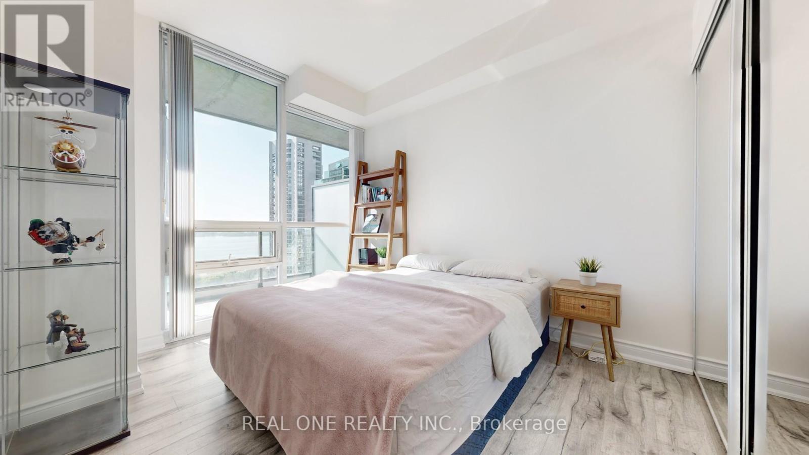 1708 - 33 Bay Street, Toronto, ON - Indoor Photo Showing Bedroom