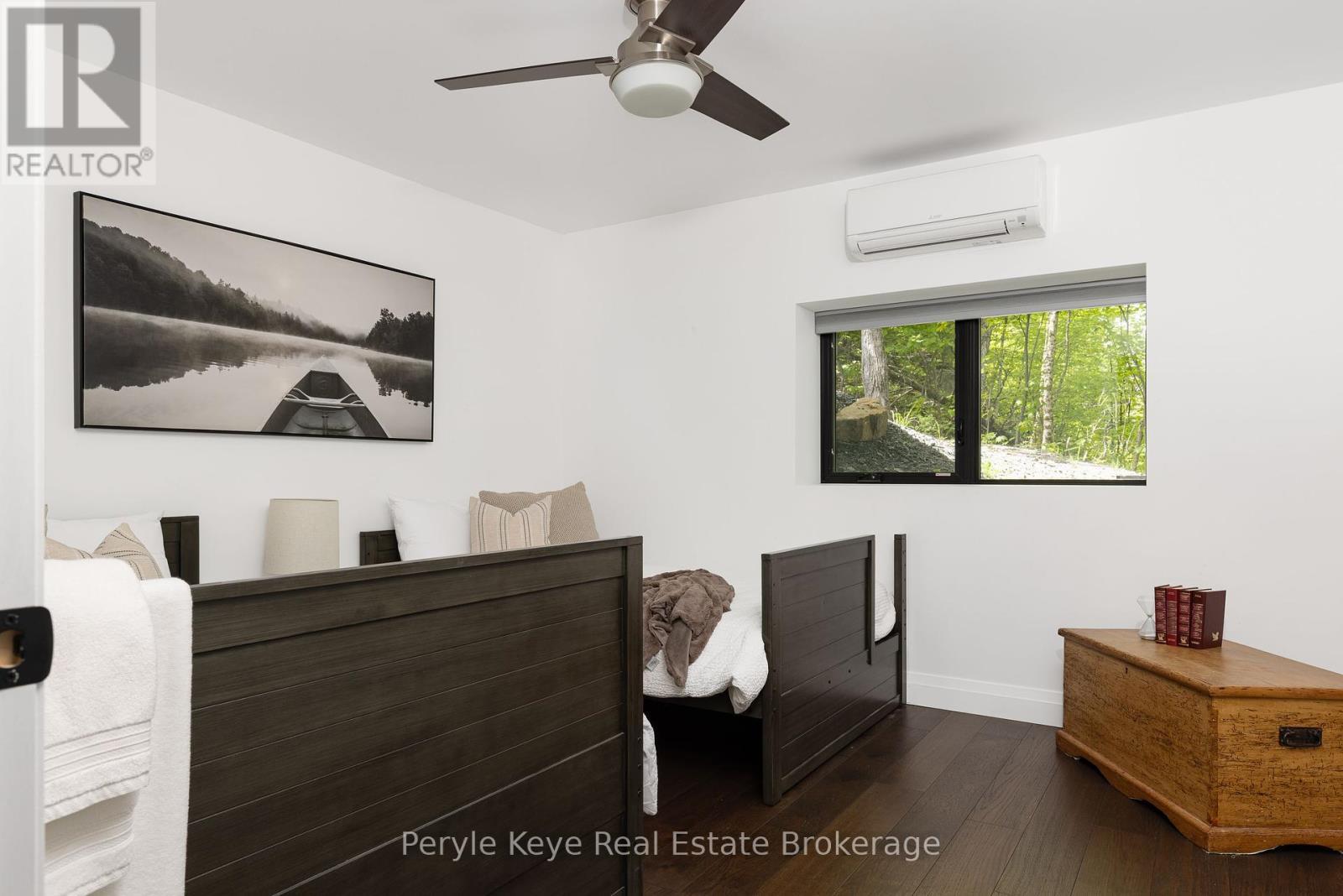 2 Bed, 1 Bath Suite w/ Kitchen & Laundry - 86 Claren Crescent, Huntsville (Stisted), ON - Indoor