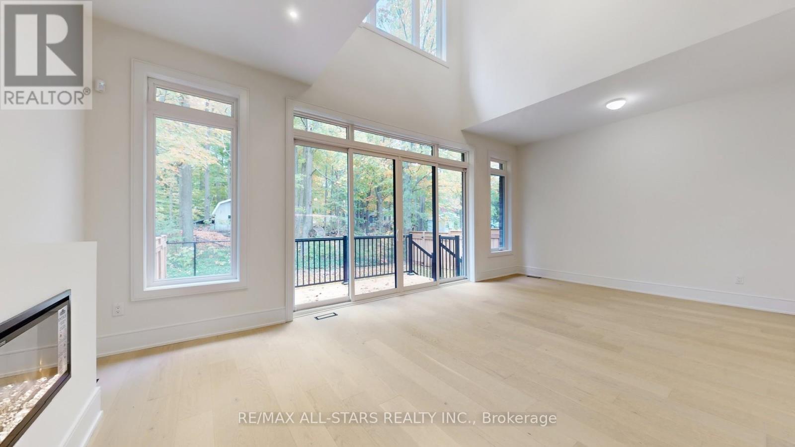 5 Vern Robertson Gate, Uxbridge, ON - Indoor Photo Showing Other Room With Fireplace