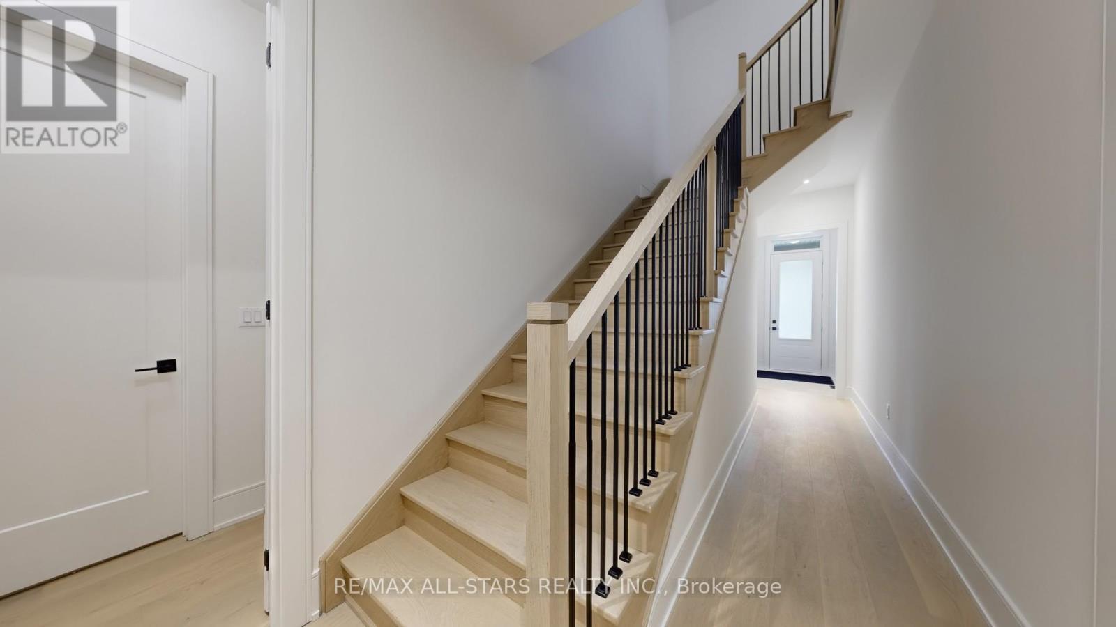 5 Vern Robertson Gate, Uxbridge, ON - Indoor Photo Showing Other Room