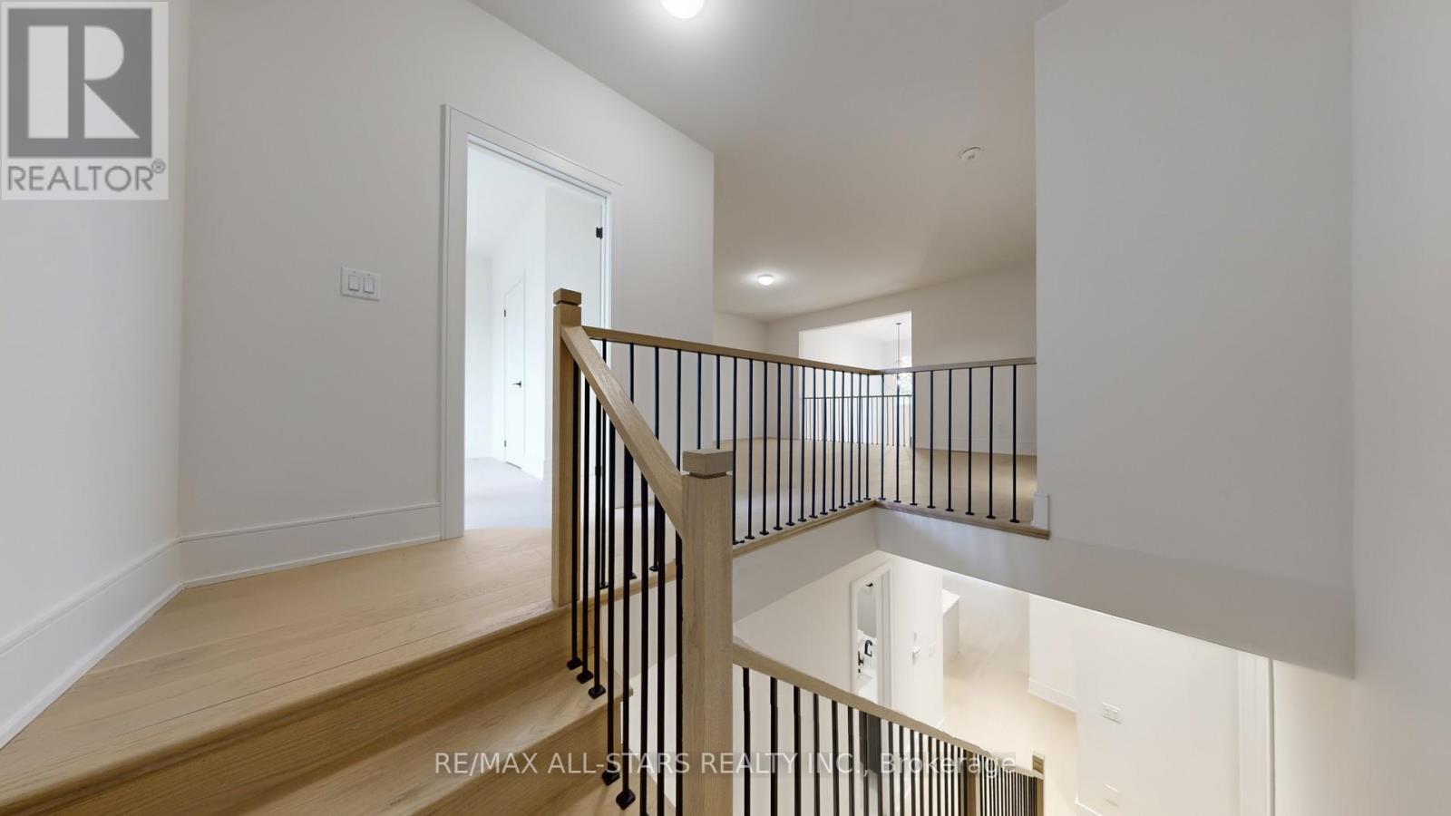 5 Vern Robertson Gate, Uxbridge, ON - Indoor Photo Showing Other Room