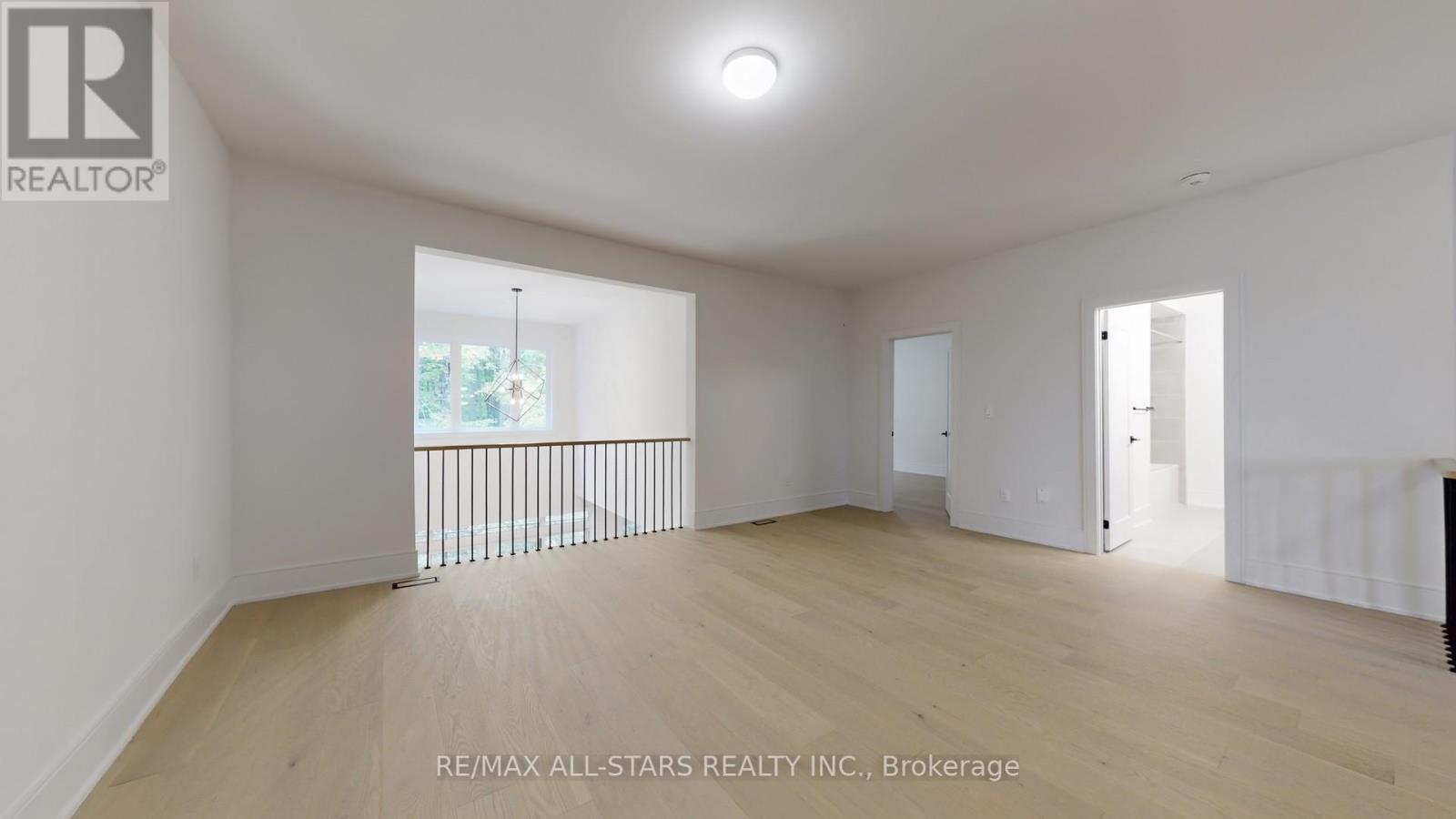 5 Vern Robertson Gate, Uxbridge, ON - Indoor Photo Showing Other Room