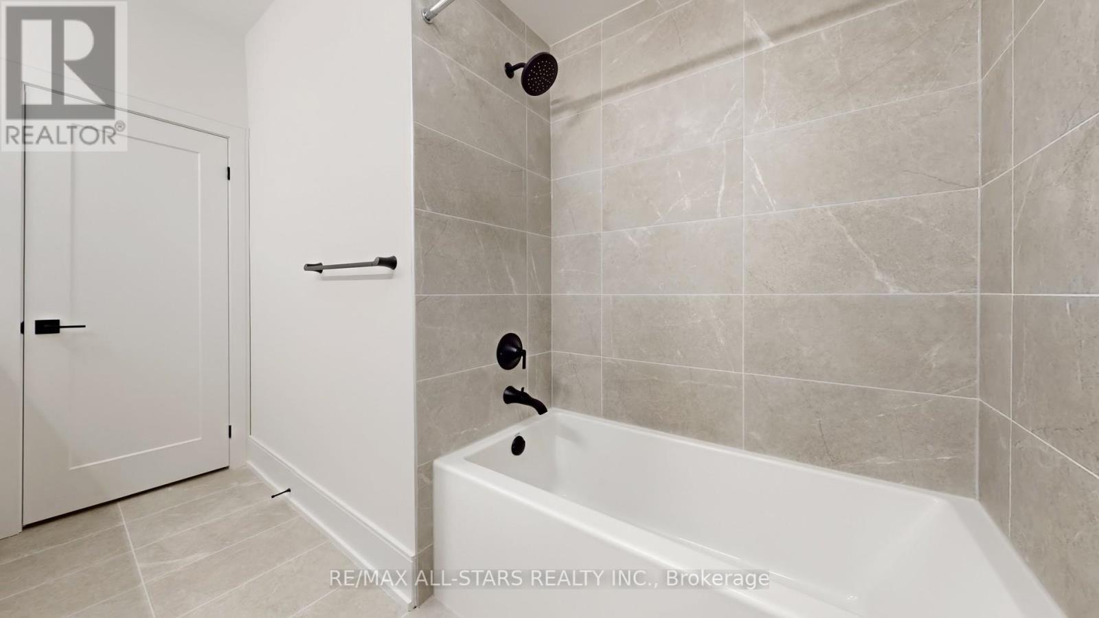 5 Vern Robertson Gate, Uxbridge, ON - Indoor Photo Showing Bathroom