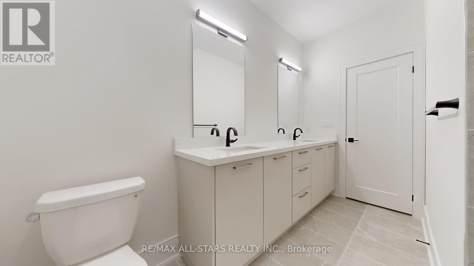 5 Vern Robertson Gate, Uxbridge, ON - Indoor Photo Showing Bathroom