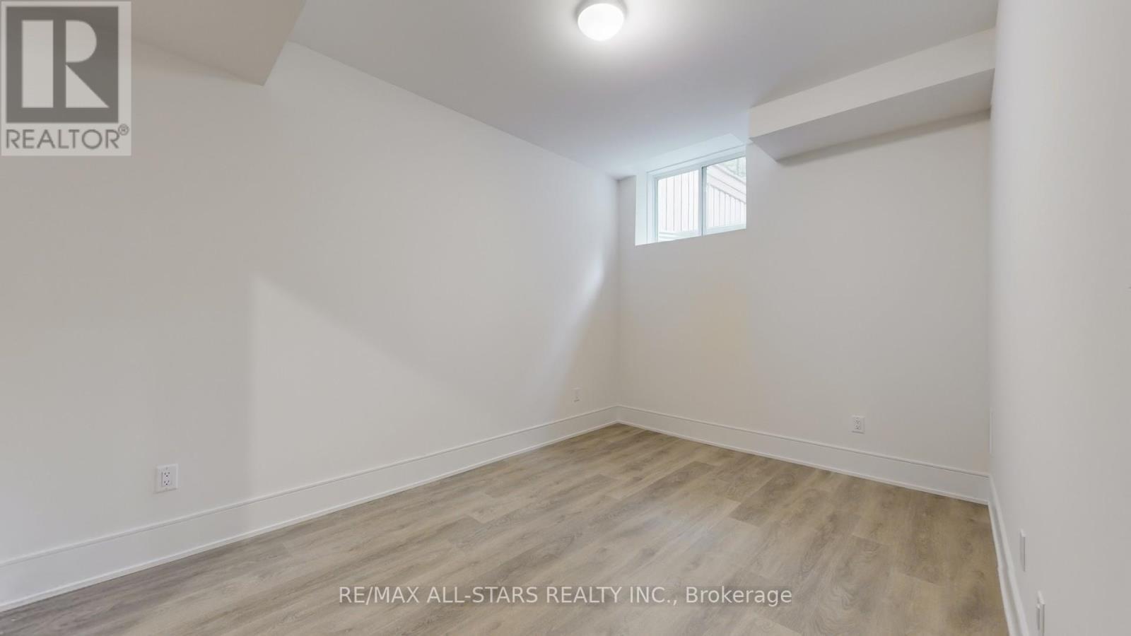 5 Vern Robertson Gate, Uxbridge, ON - Indoor Photo Showing Other Room