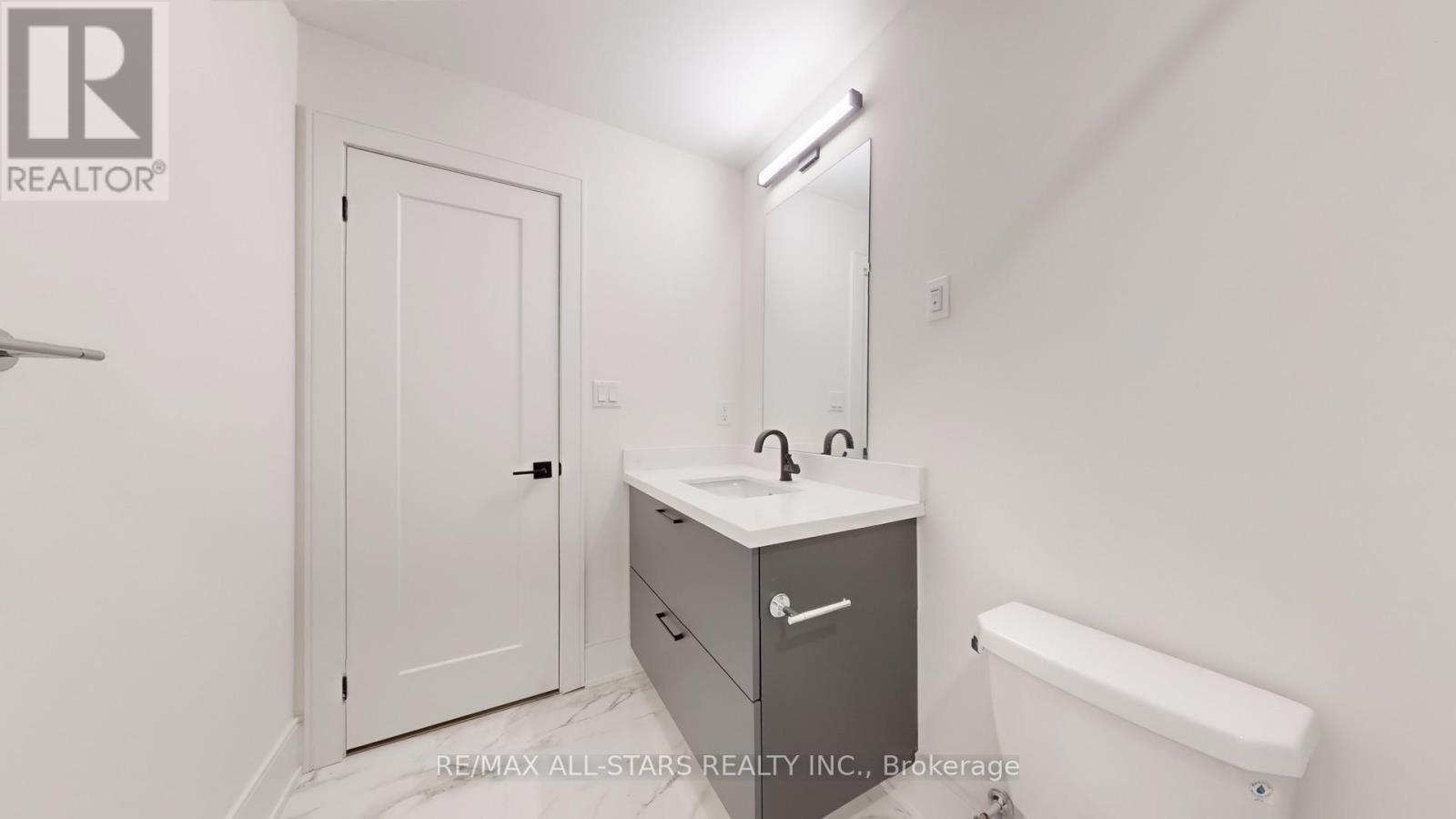 5 Vern Robertson Gate, Uxbridge, ON - Indoor Photo Showing Bathroom